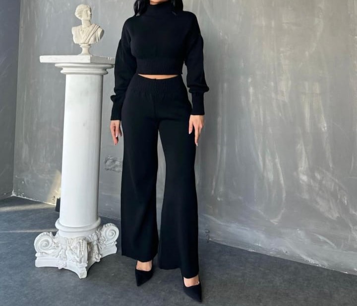 Kadın Siyah Balon Kol Crop & Pantolon Takım